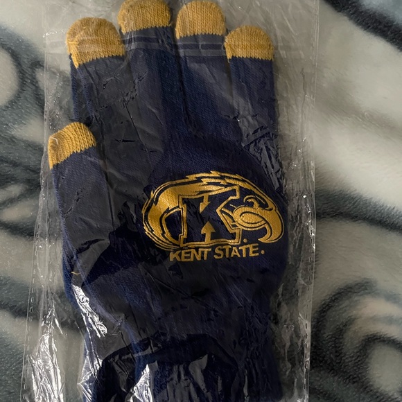 Kent state t-shirt + gloves - Picture 3 of 3